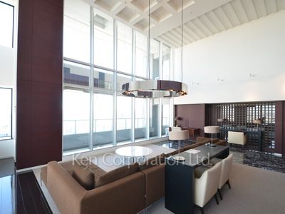 Sky View Lounge