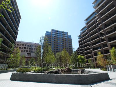 Courtyard/Greenery