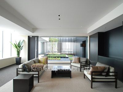 Sky View Lounge