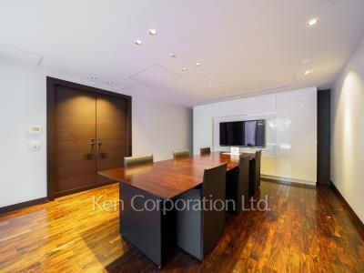 Private lounge
