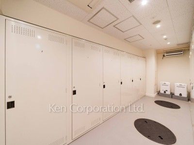 Trunk room