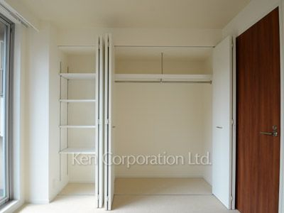Closet ※Photo of the same layout on 4 floor. Decoration and fixture may differ.