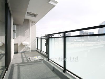 Balcony ※Photo of the same layout on 5 floor. Decoration and fixture may differ.
