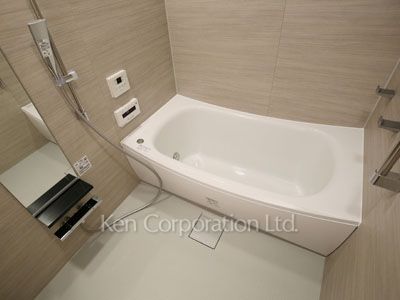 Bath ※Photo of the same layout on 5 floor. Decoration and fixture may differ.