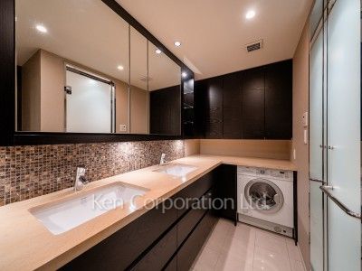 Powder Room