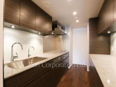 Kitchen ※Photo of the same layout on 6 floor. Decoration and fixture may differ.