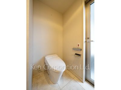 Lavatory