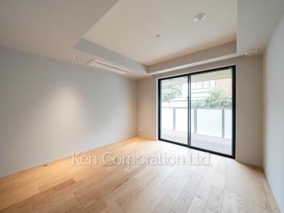Bedroom ※Photo of the same layout on 2 floor. Decoration and fixture may differ.