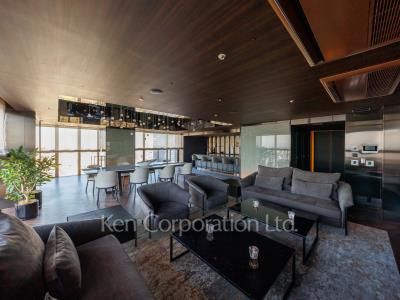 Sky Lounge